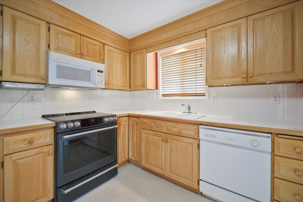 2211 W Hazard Rd - Photo 9