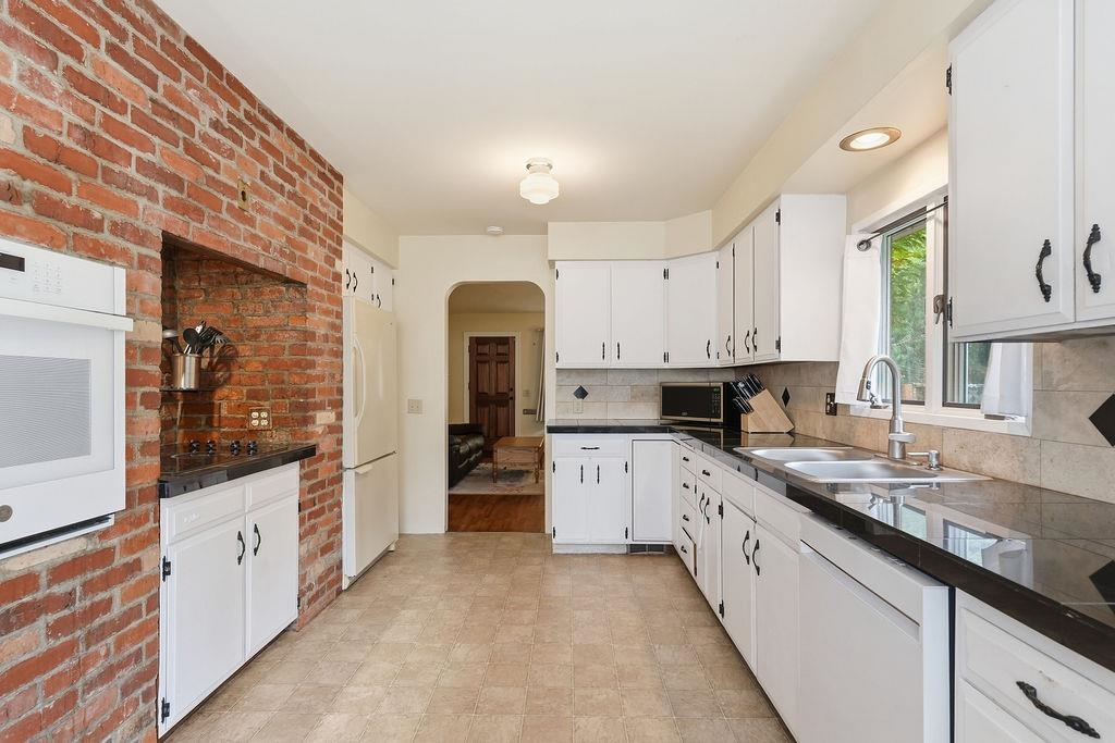 1423 E 36th Ave - Photo 16