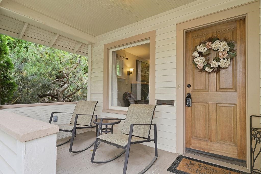 1423 E 36th Ave - Photo 3