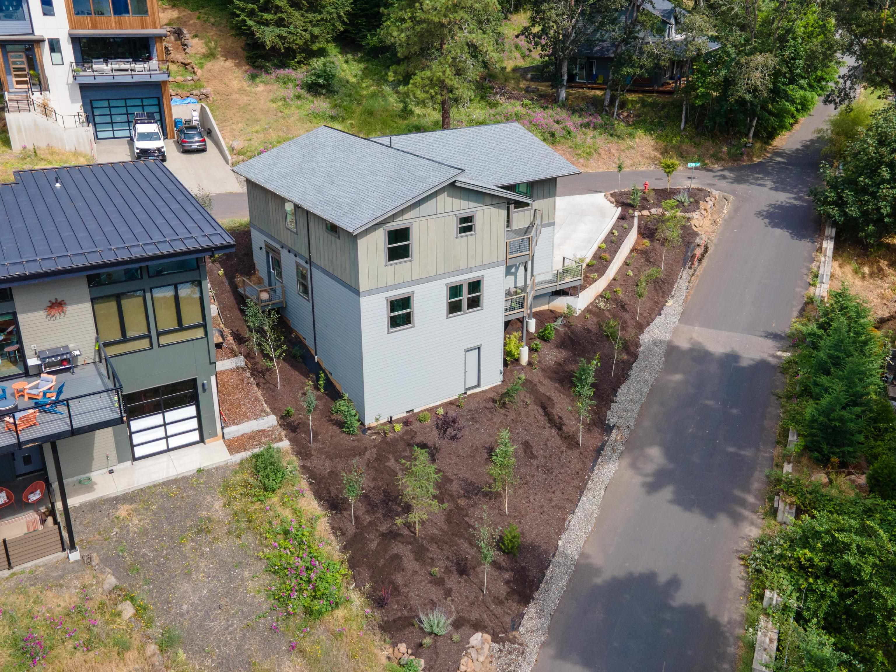215 NW Sophie Ln - Photo 4