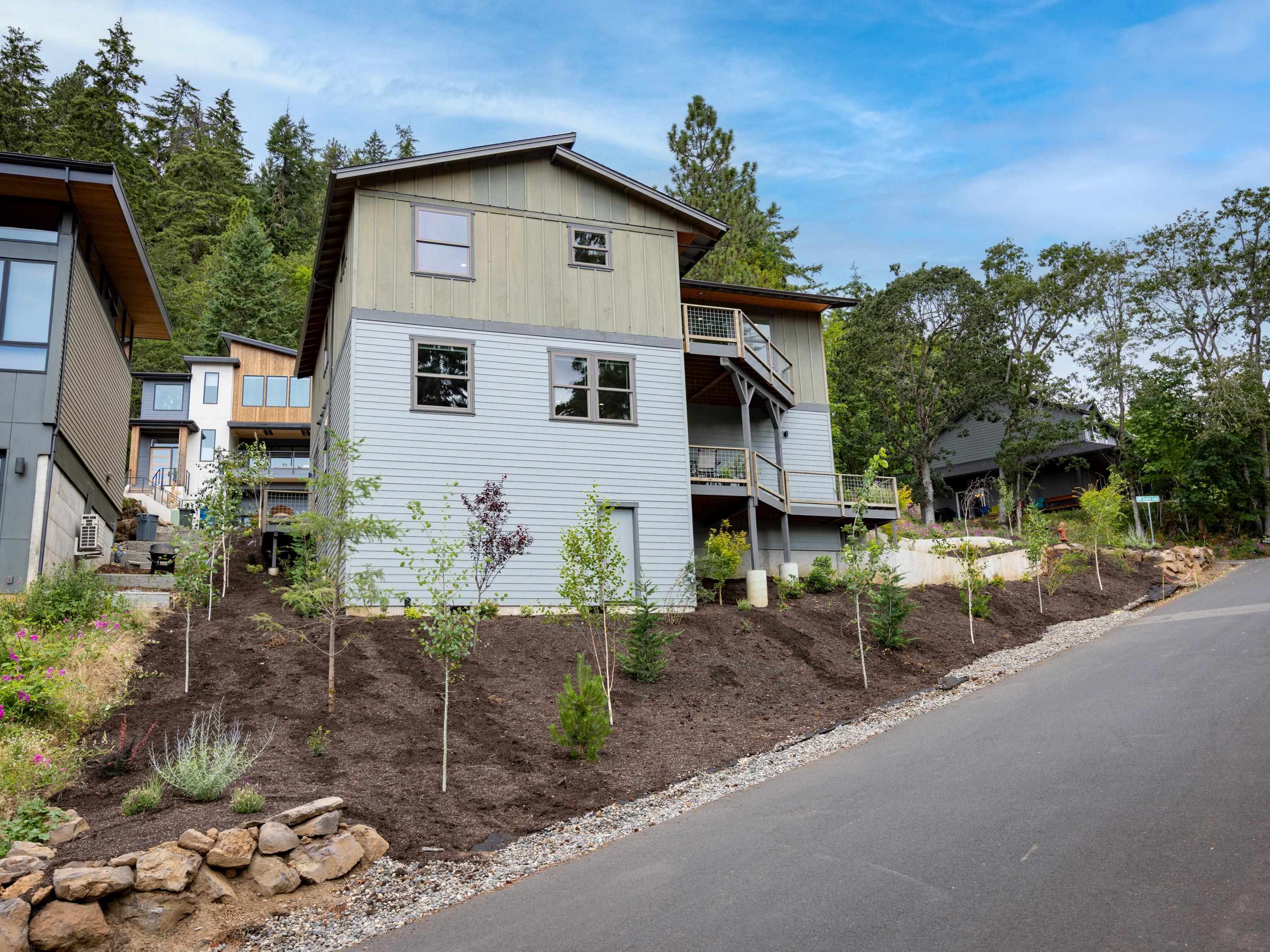 215 NW Sophie Ln - Photo 8