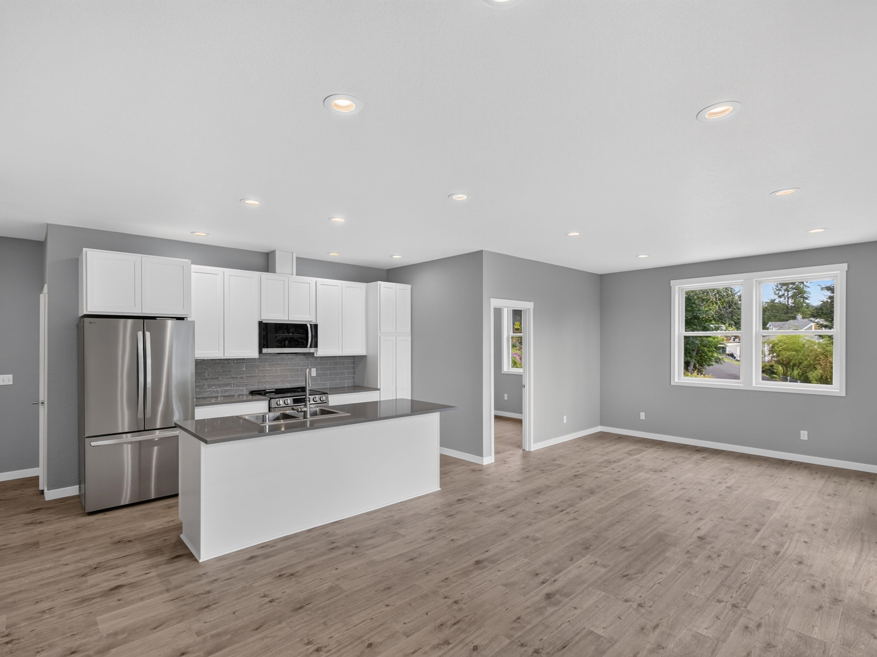 215 NW Sophie Ln - Photo 11