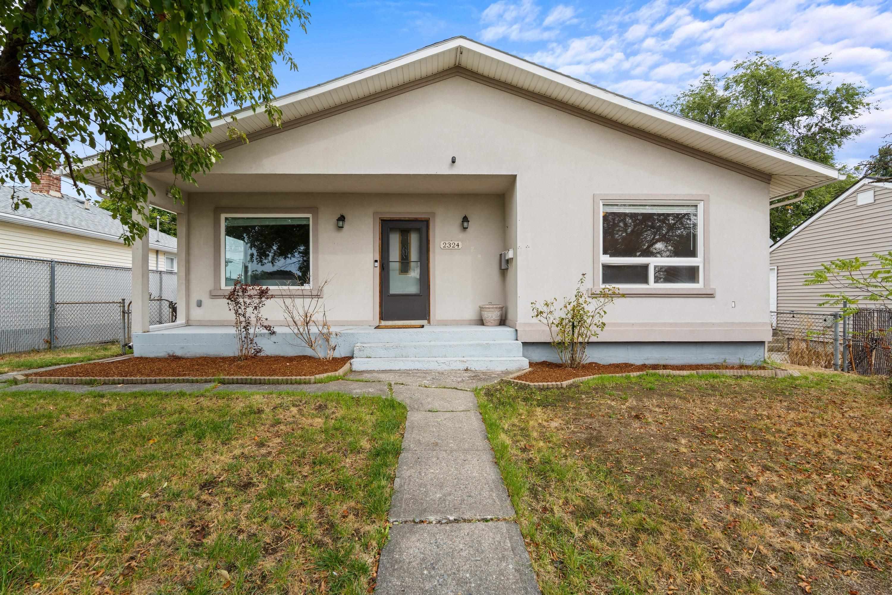 2324 W Everett Ave - Photo 3