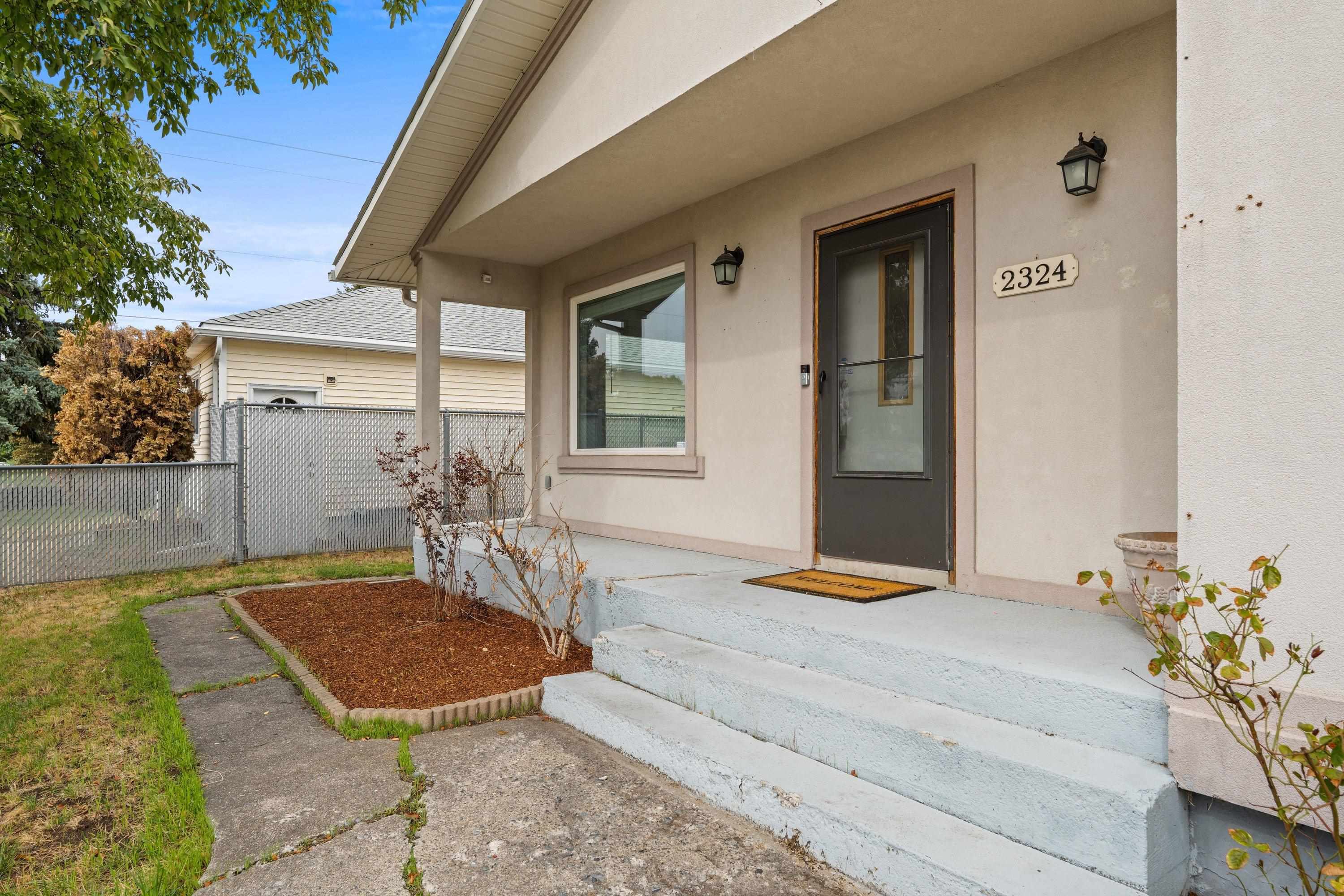 2324 W Everett Ave - Photo 5
