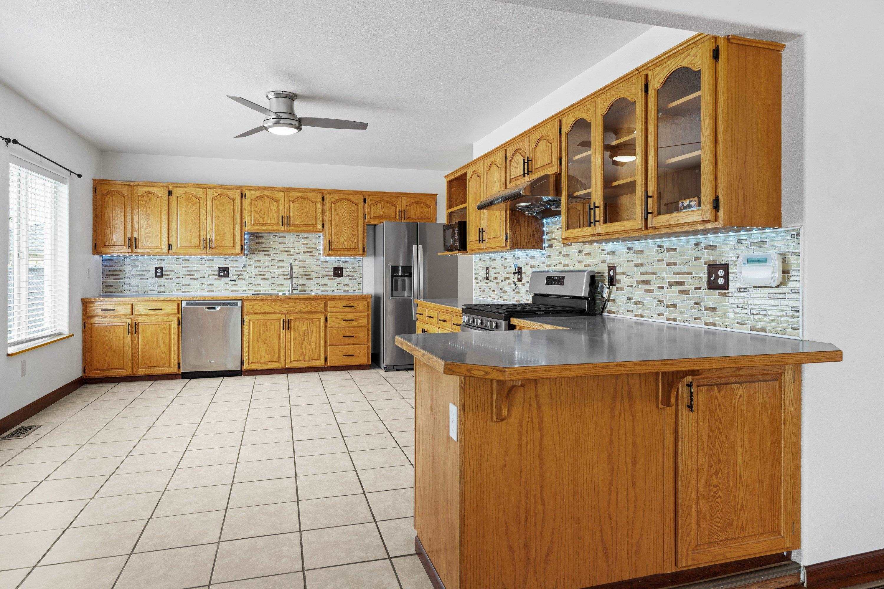 2324 W Everett Ave - Photo 9