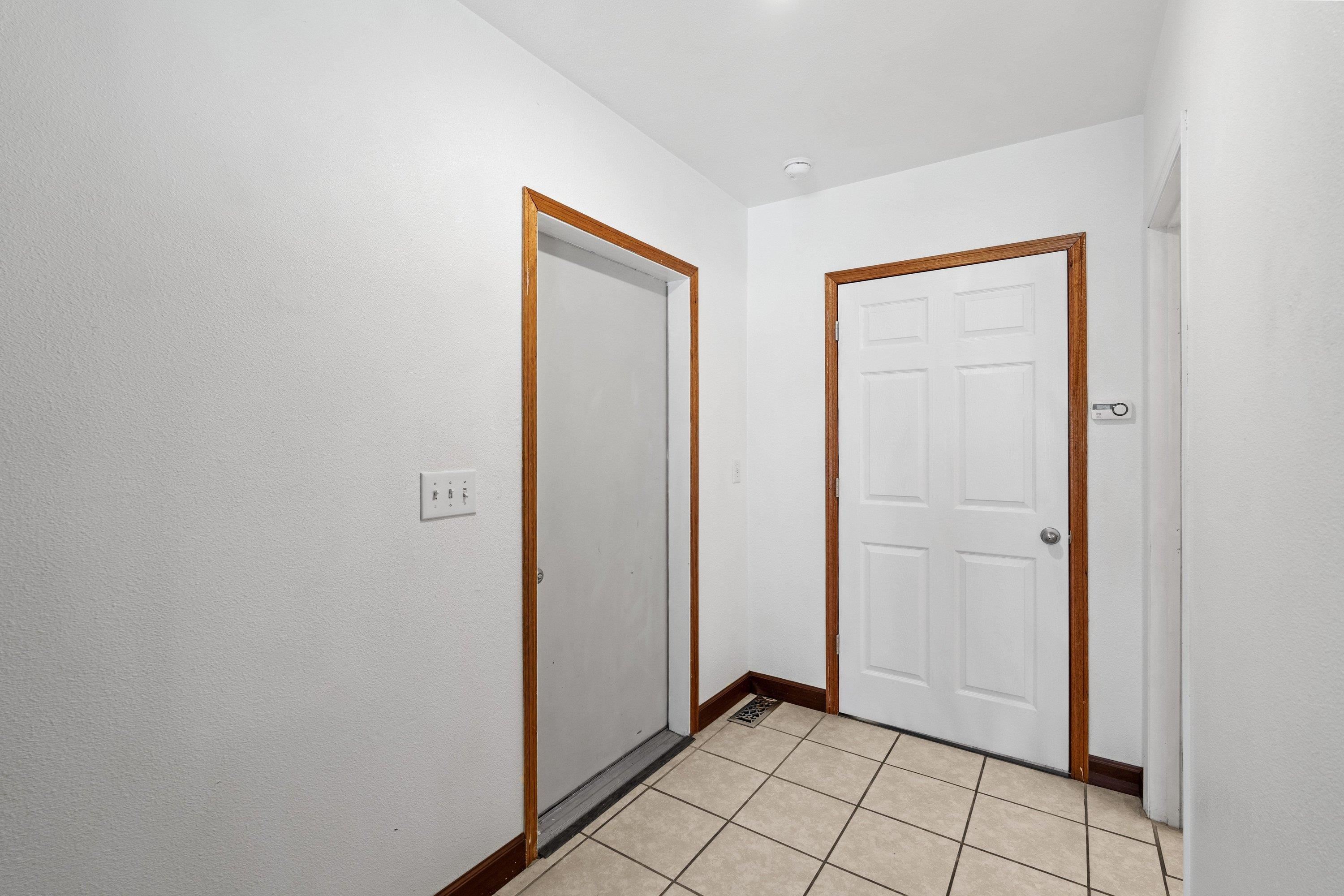 2324 W Everett Ave - Photo 18