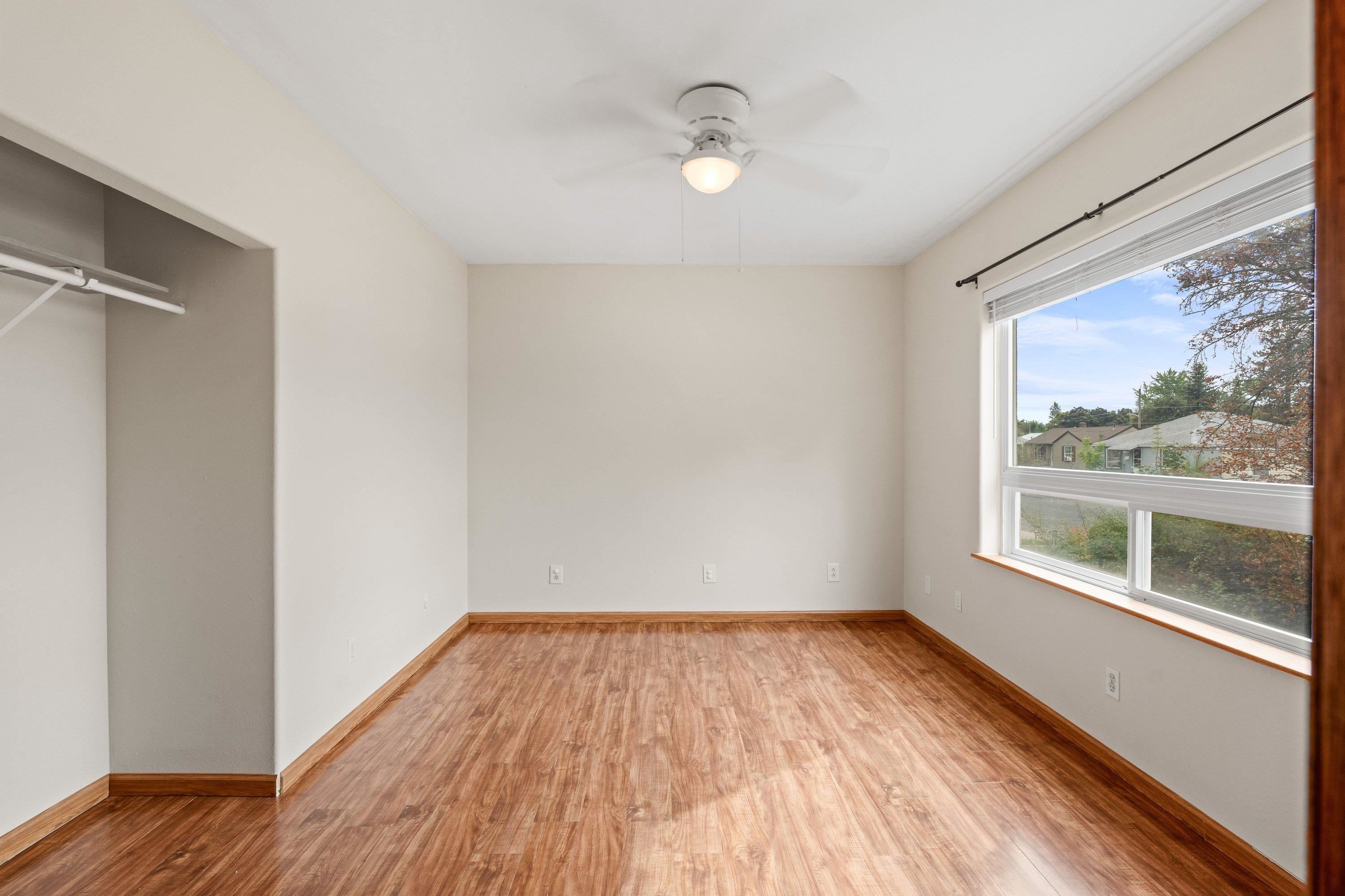 2324 W Everett Ave - Photo 21