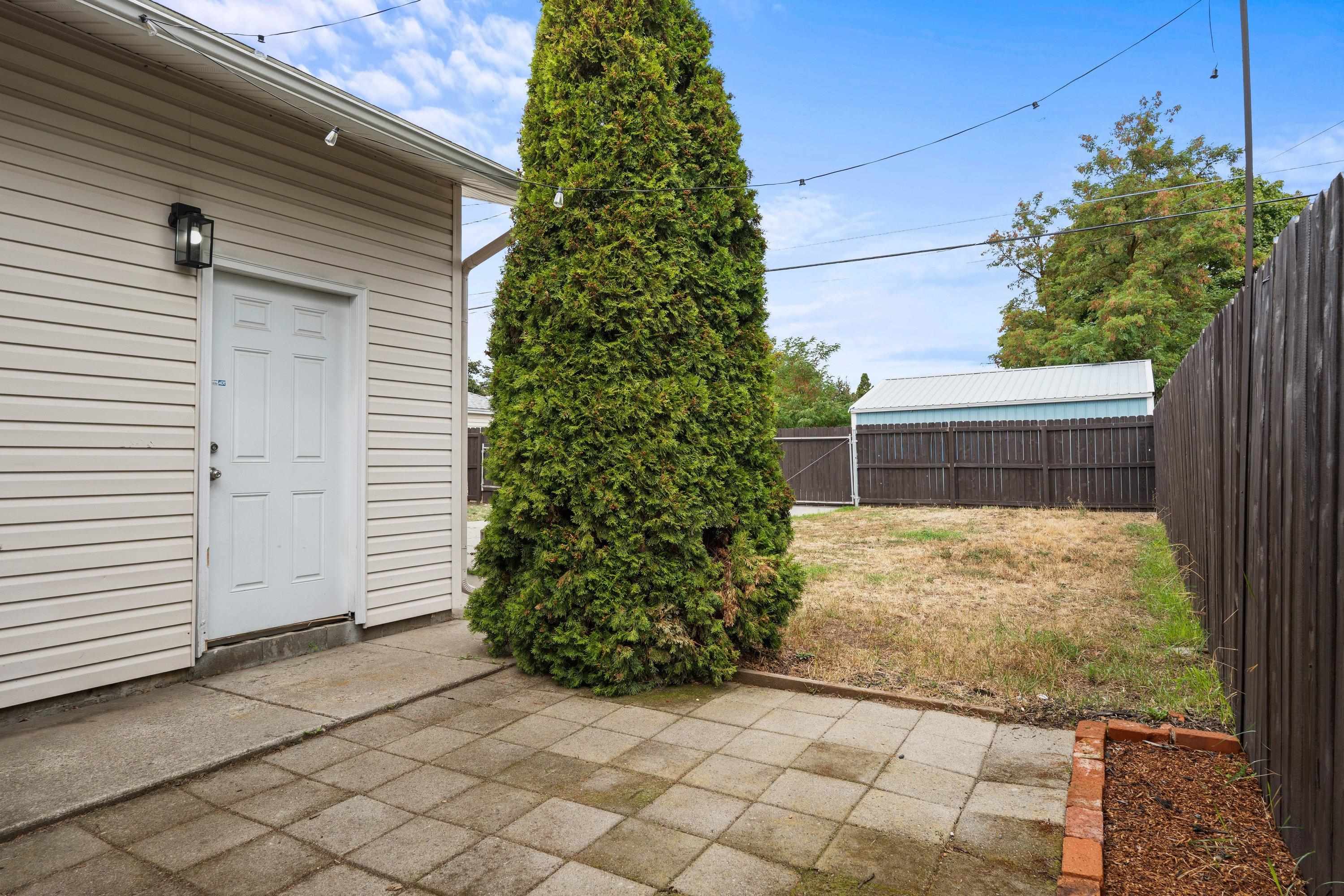 2324 W Everett Ave - Photo 35
