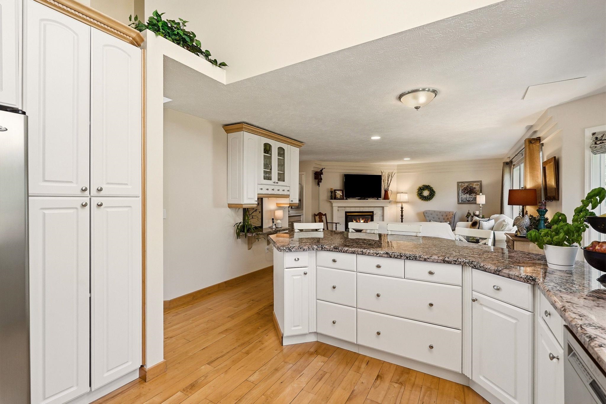 1925 S Timberlane Dr - Photo 17