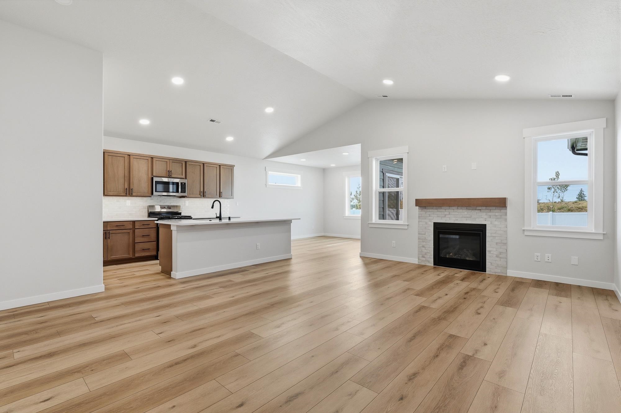 1536 W 67th Ave - Photo 3