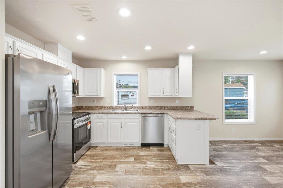 11920 E Mansfield Ave - Photo 8
