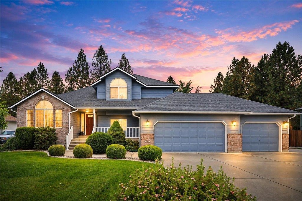 4524 E Woodglen Rd - Photo 1