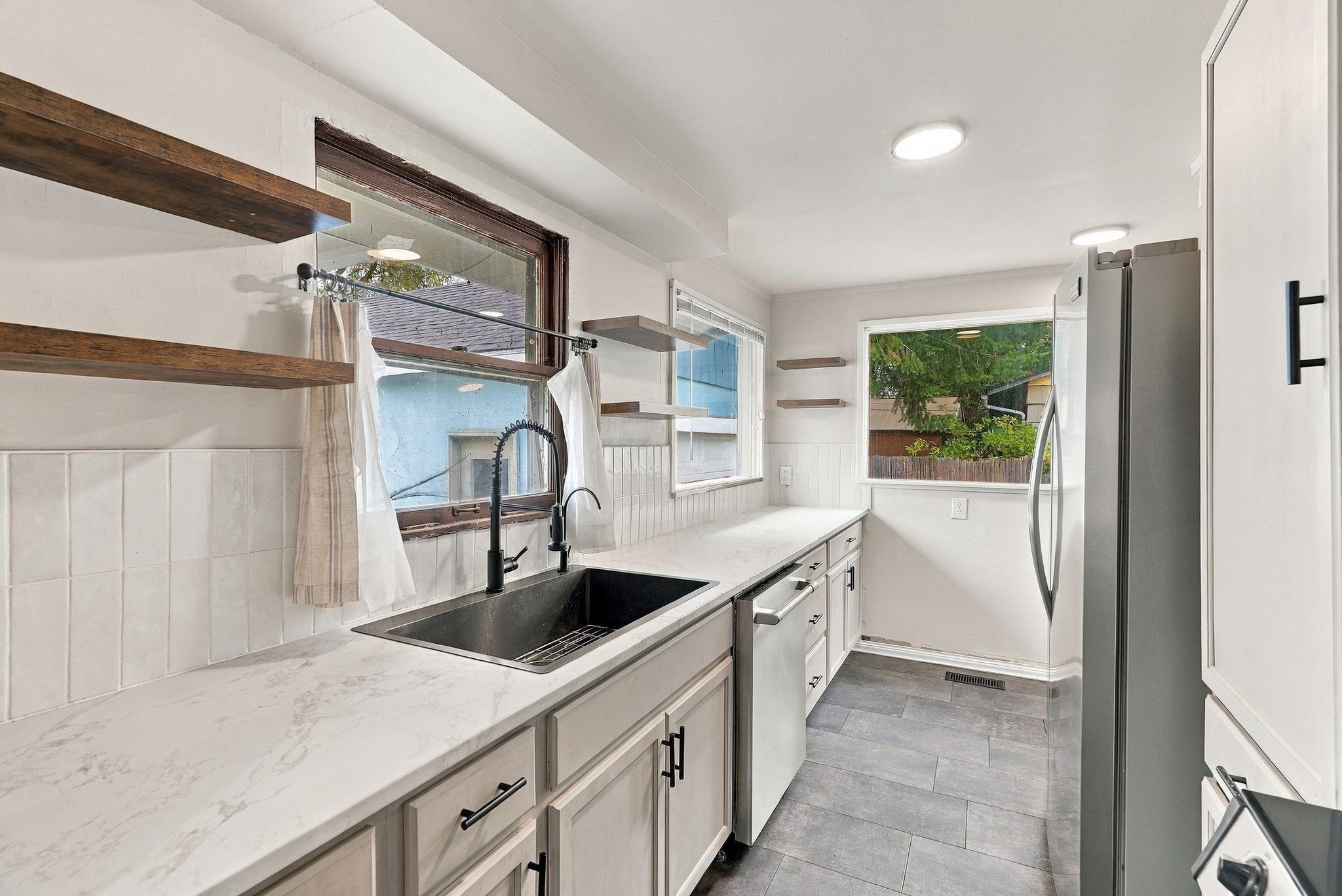 1647 E Decatur Ave - Photo 9
