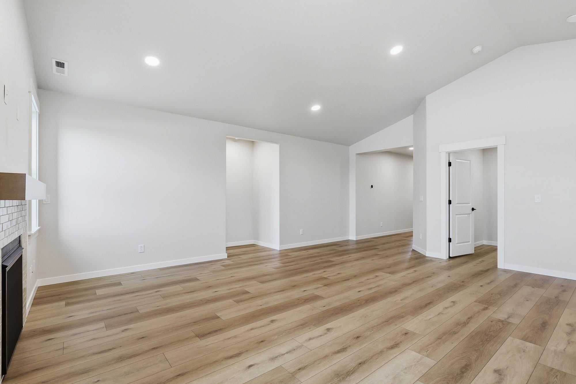 1542 W 68th Ave - Photo 4