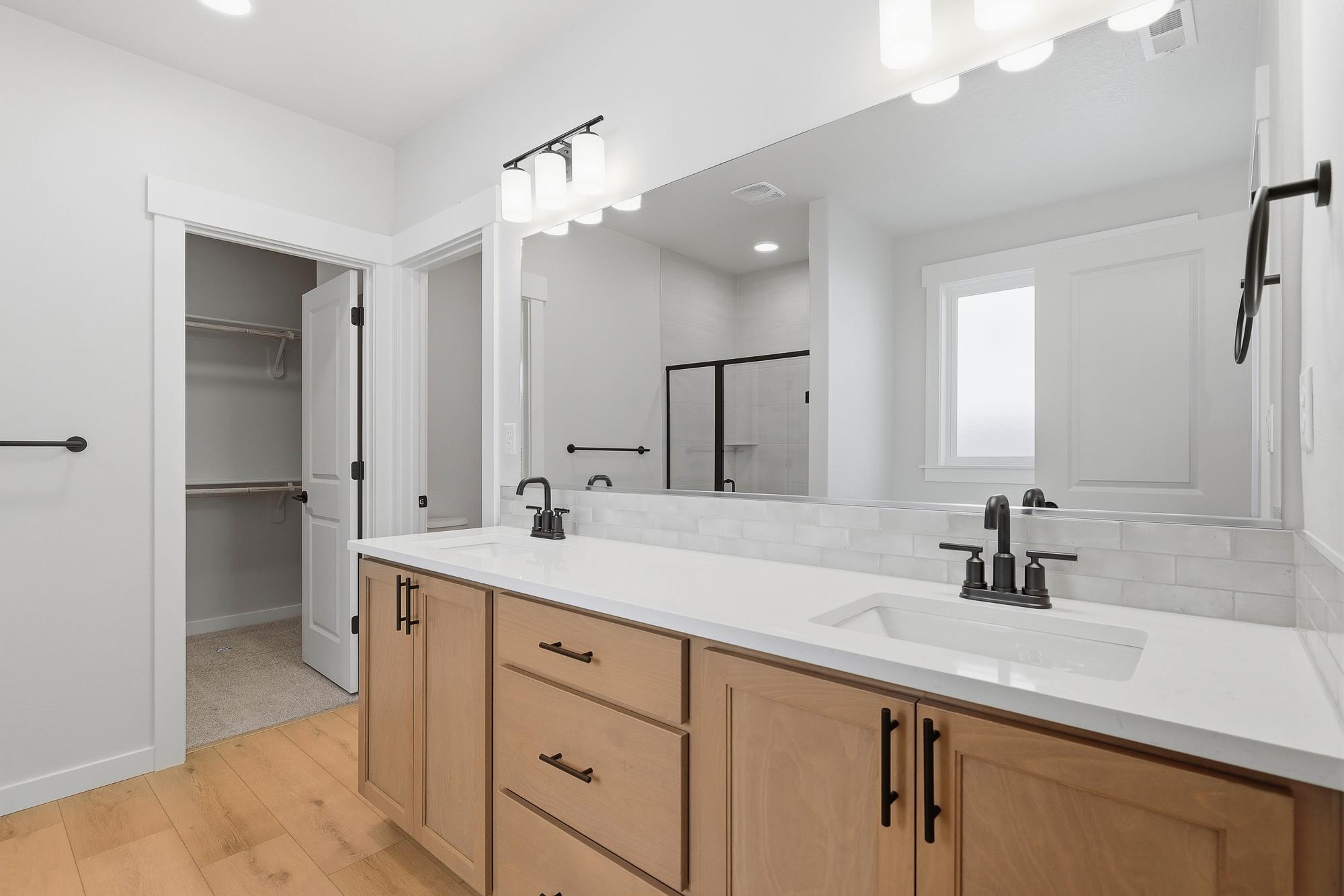 1542 W 68th Ave - Photo 14