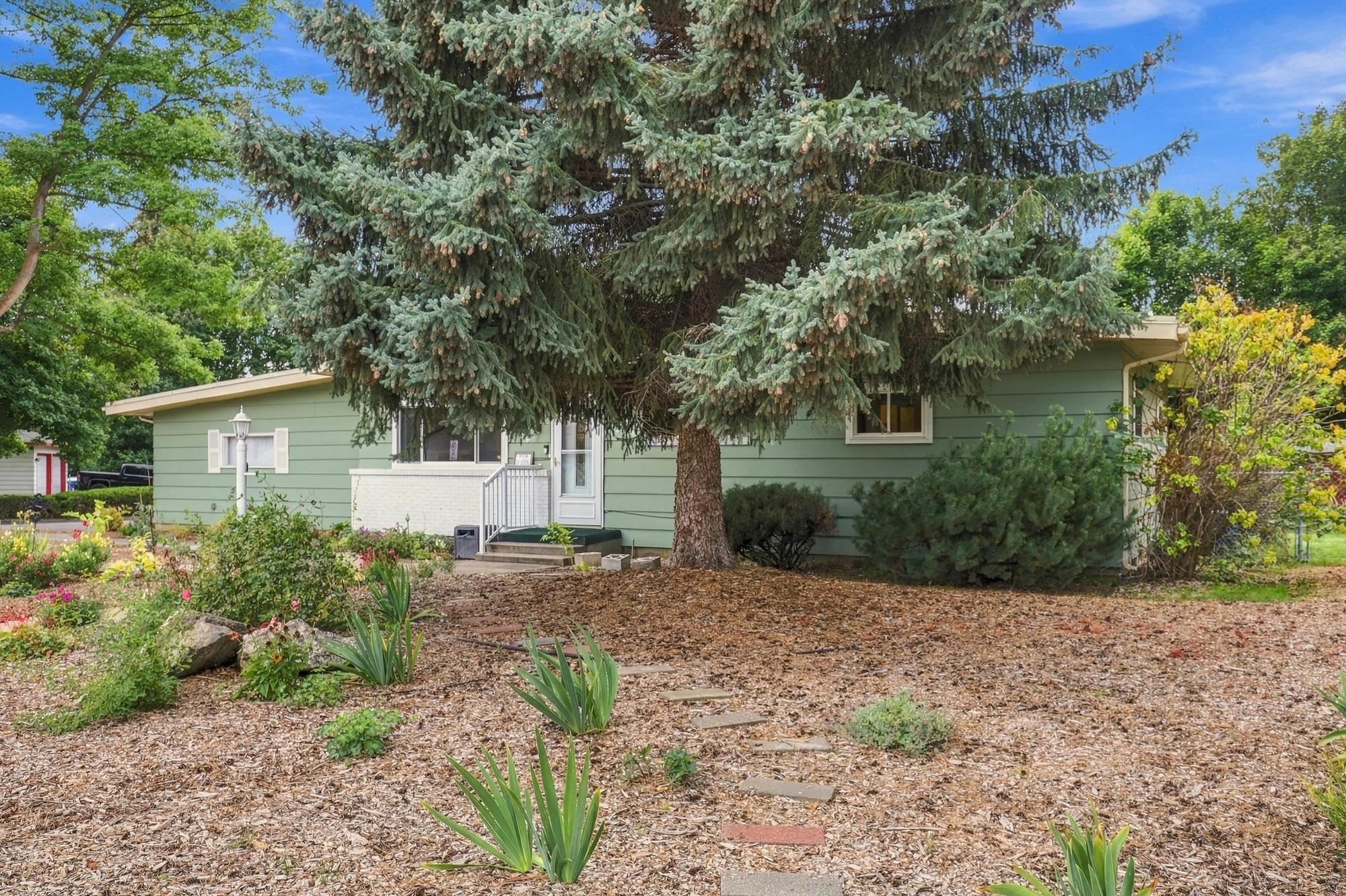 2524 S Pines Rd - Photo 3