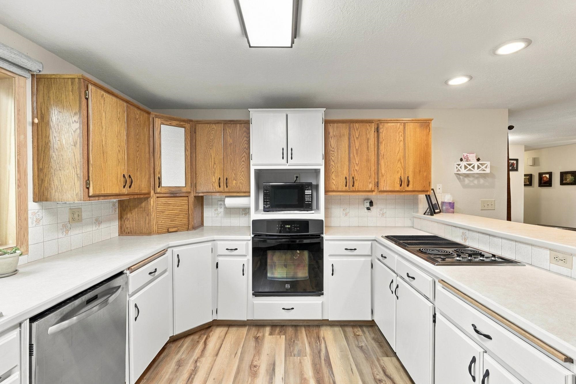 2524 S Pines Rd - Photo 9