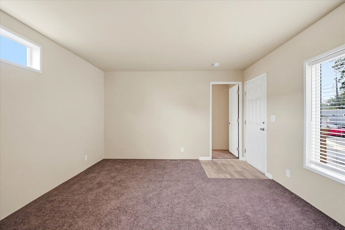 11920 E Mansfield Ave - Photo 8