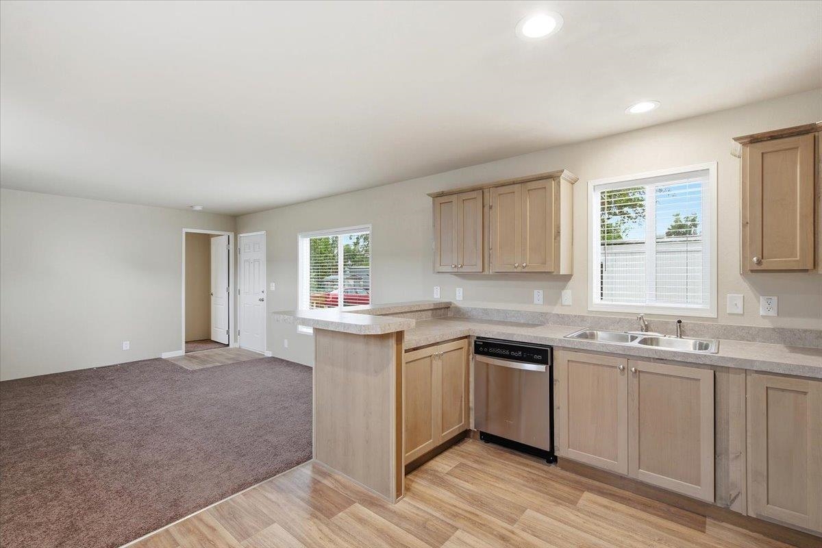 11920 E Mansfield Ave - Photo 13
