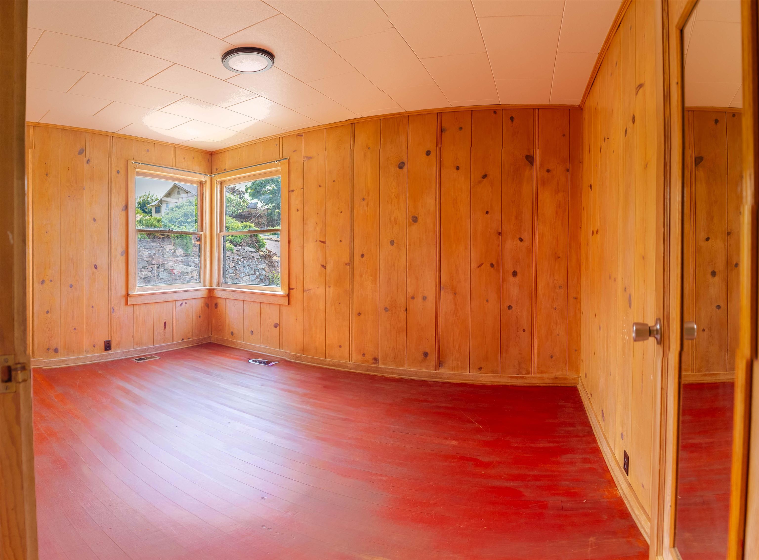 121 SW State St - Photo 10