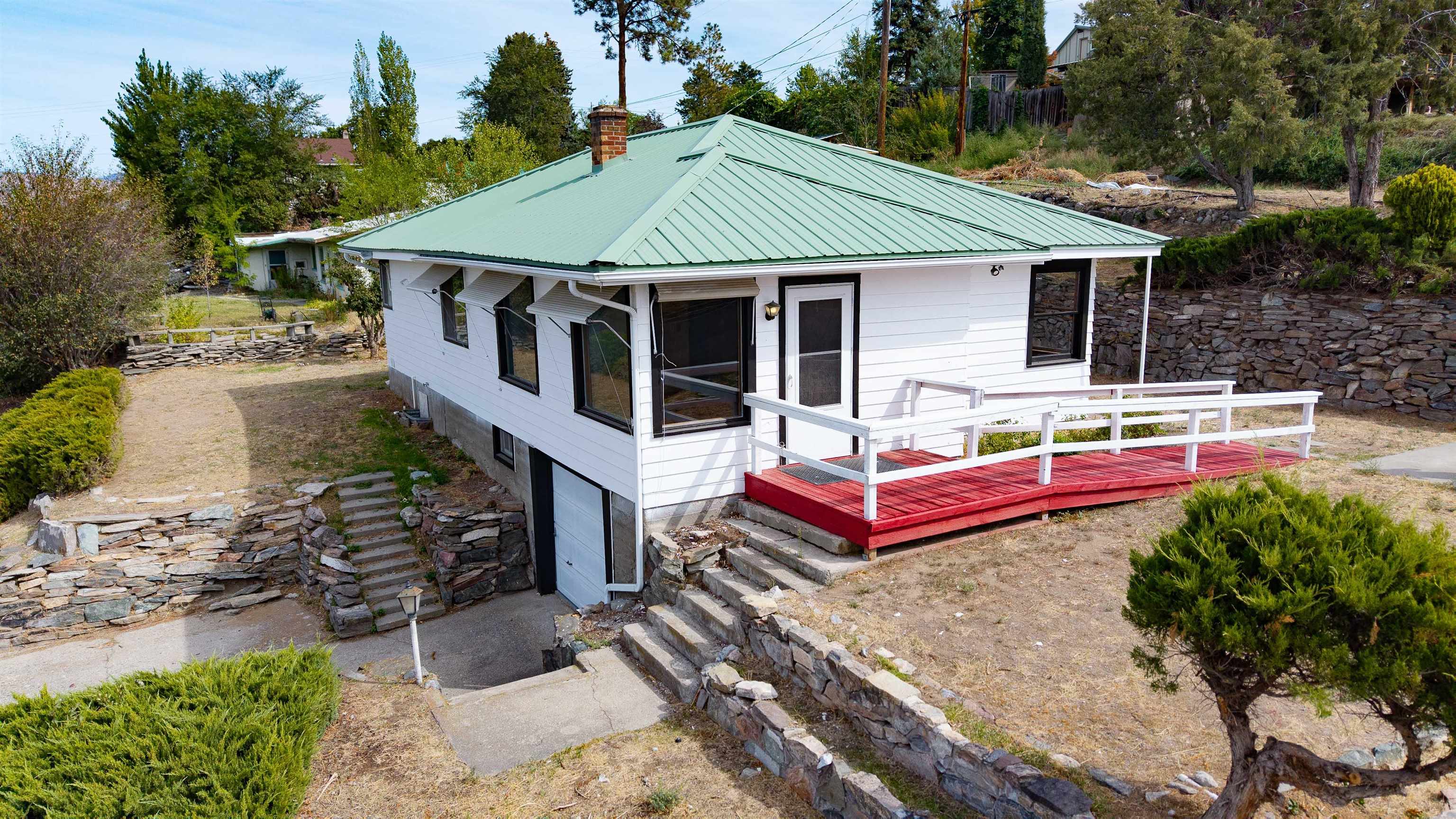 121 SW State St - Photo 26