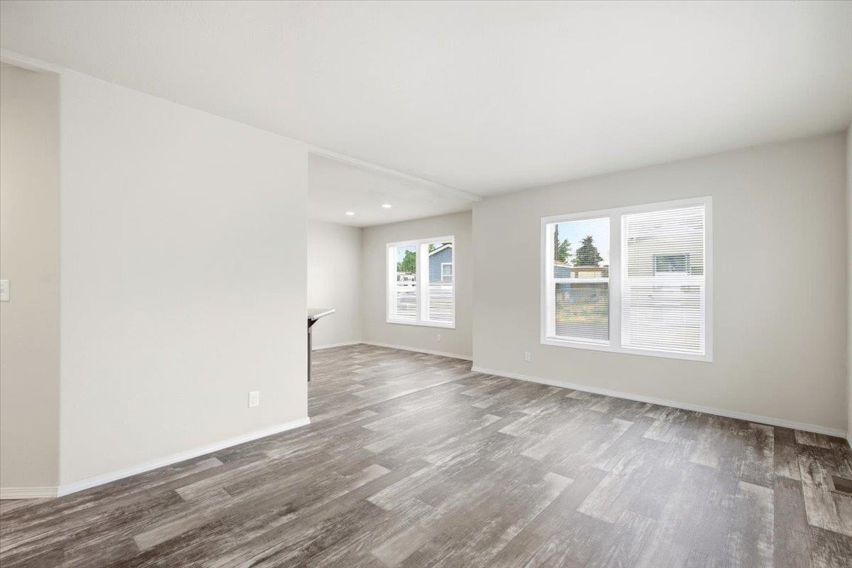 11920 E Mansfield Ave - Photo 5