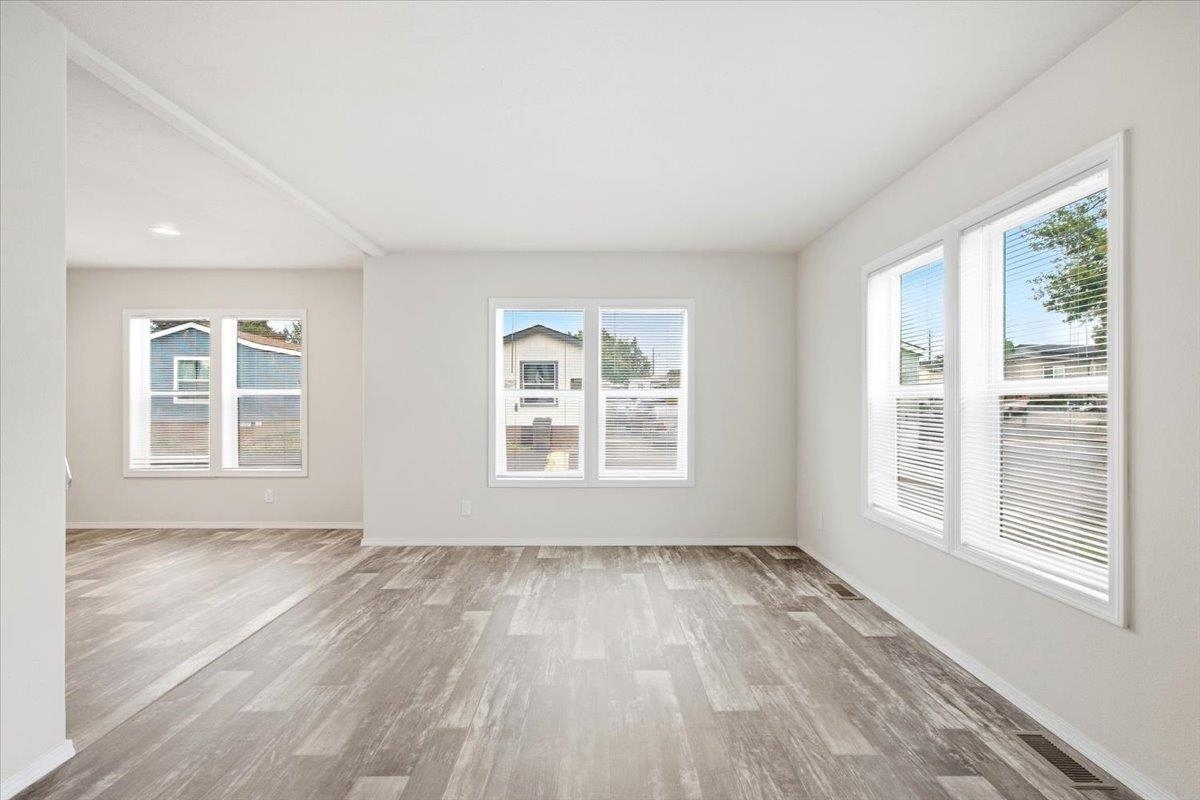 11920 E Mansfield Ave - Photo 6