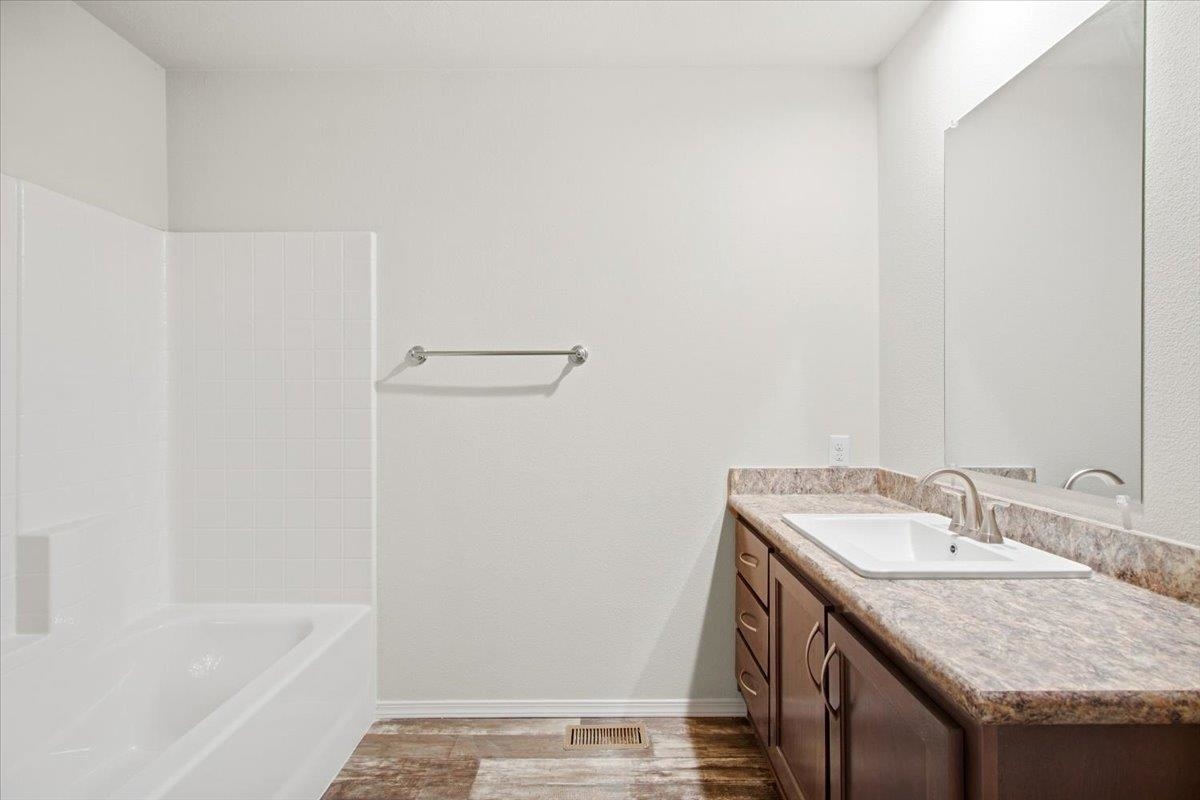 11920 E Mansfield Ave - Photo 18