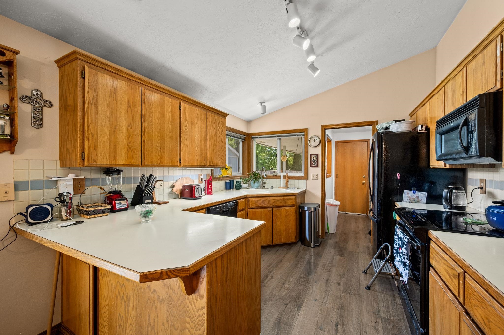 4637 W Shawnee Ave - Photo 12