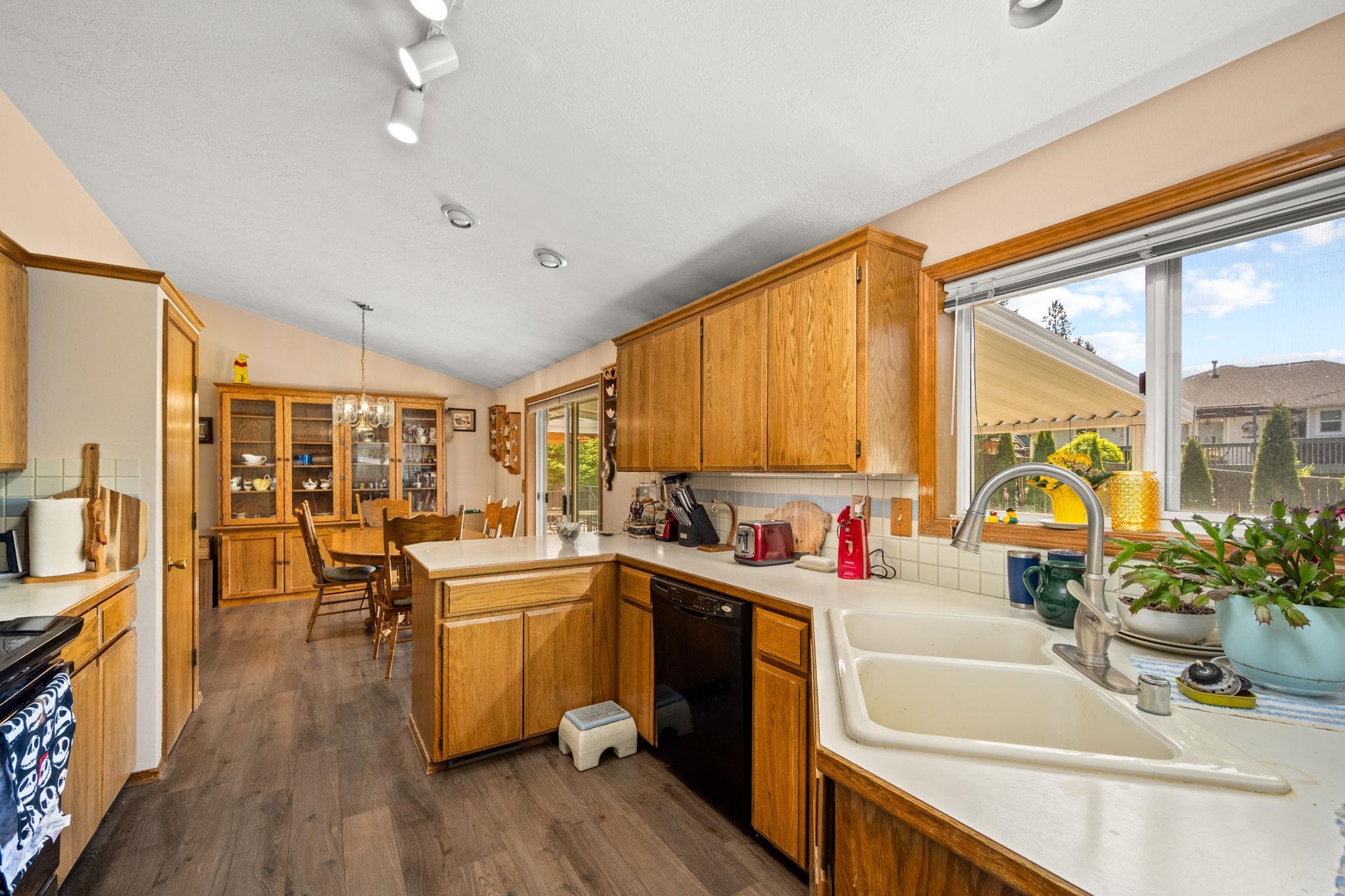 4637 W Shawnee Ave - Photo 14