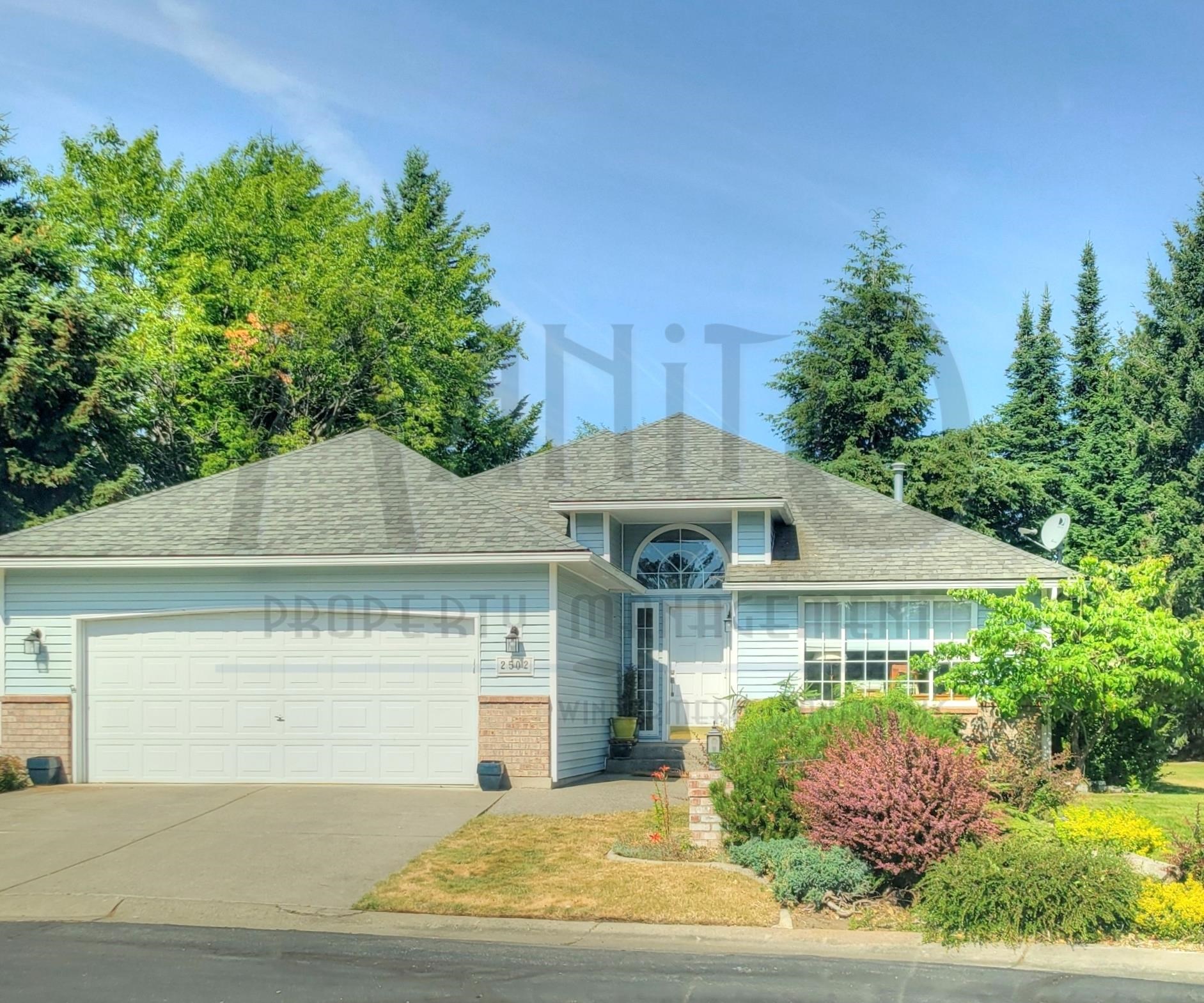 2502 E 58th Ln - Photo 1