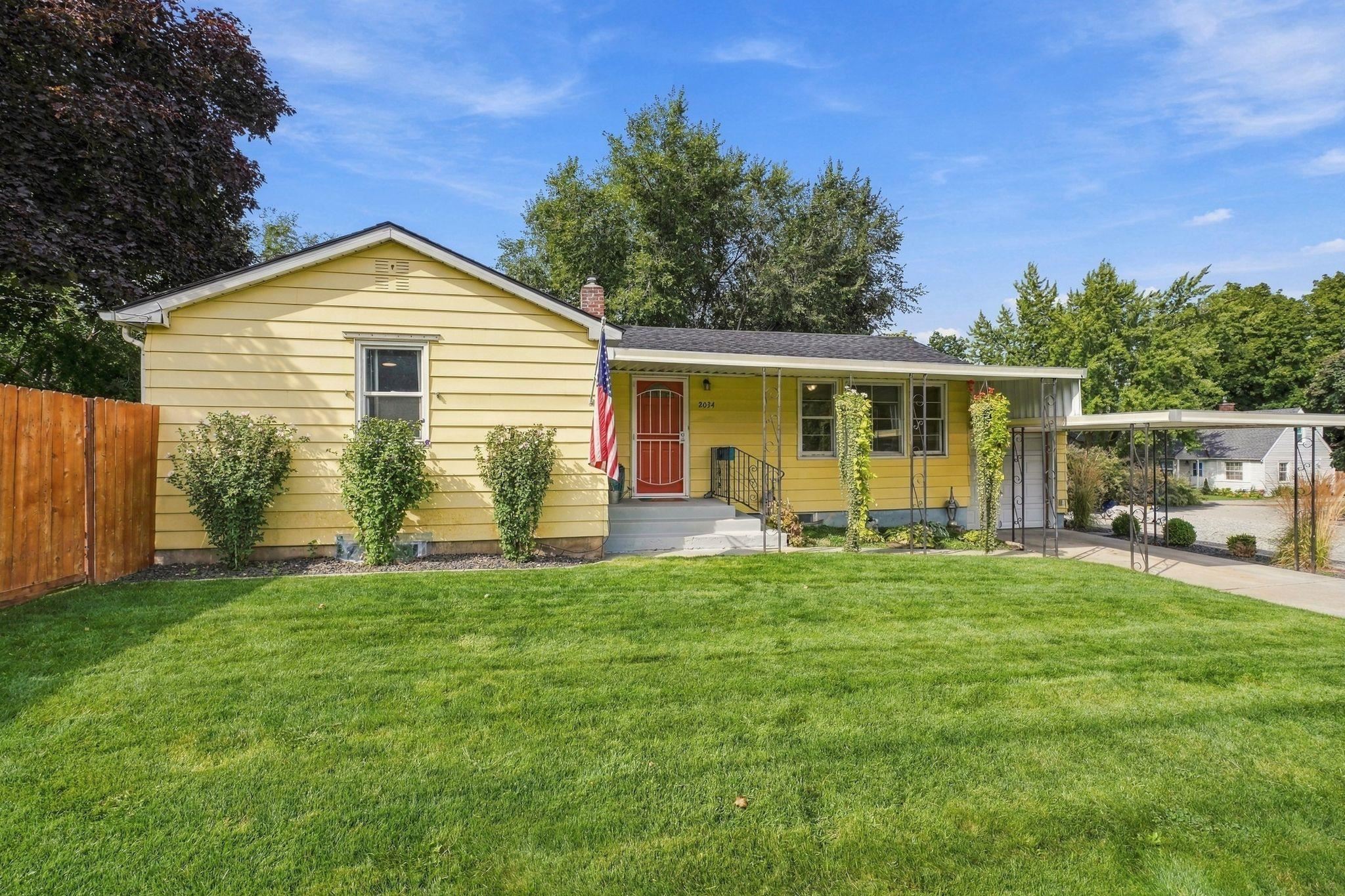 2034 S FREYA St - Photo 1