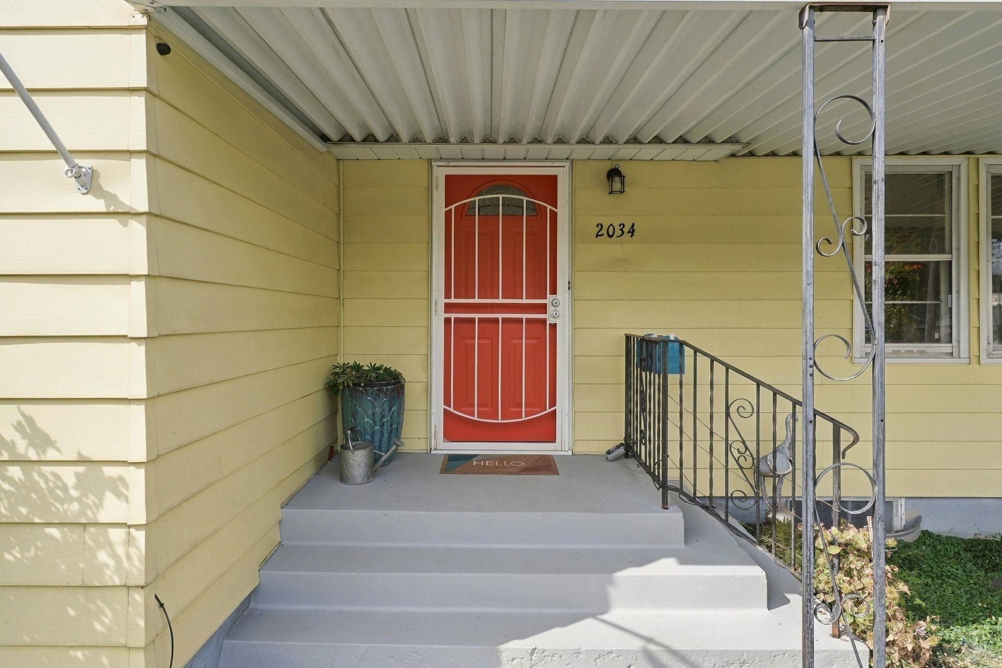 2034 S FREYA St - Photo 4