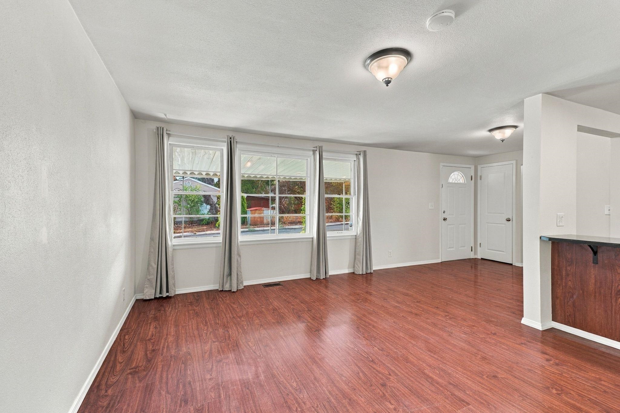 2034 S FREYA St - Photo 5