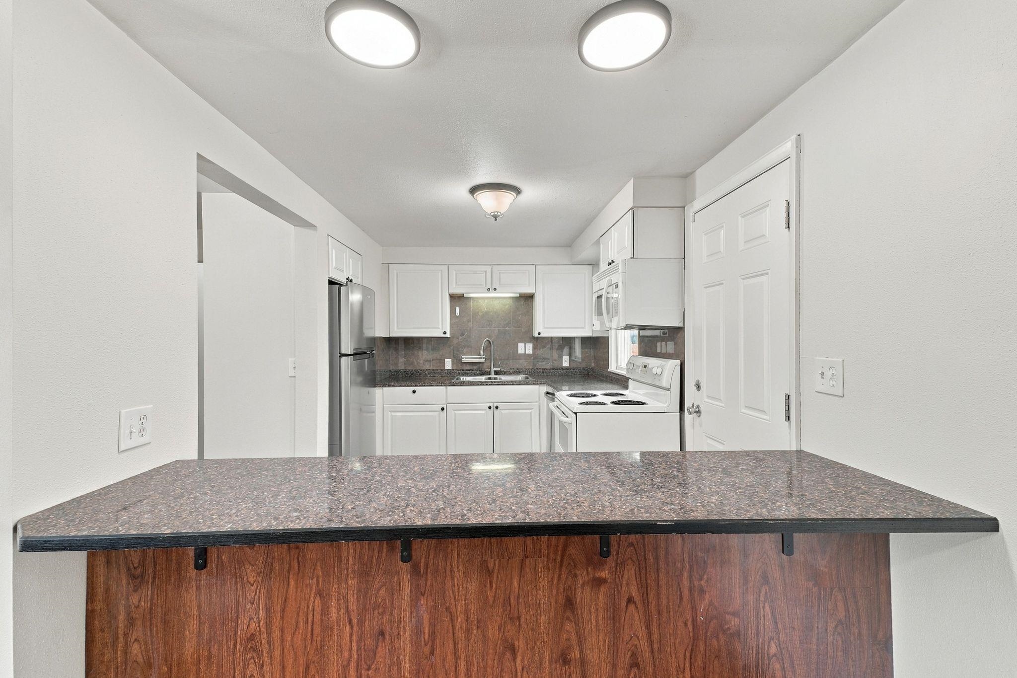2034 S FREYA St - Photo 11