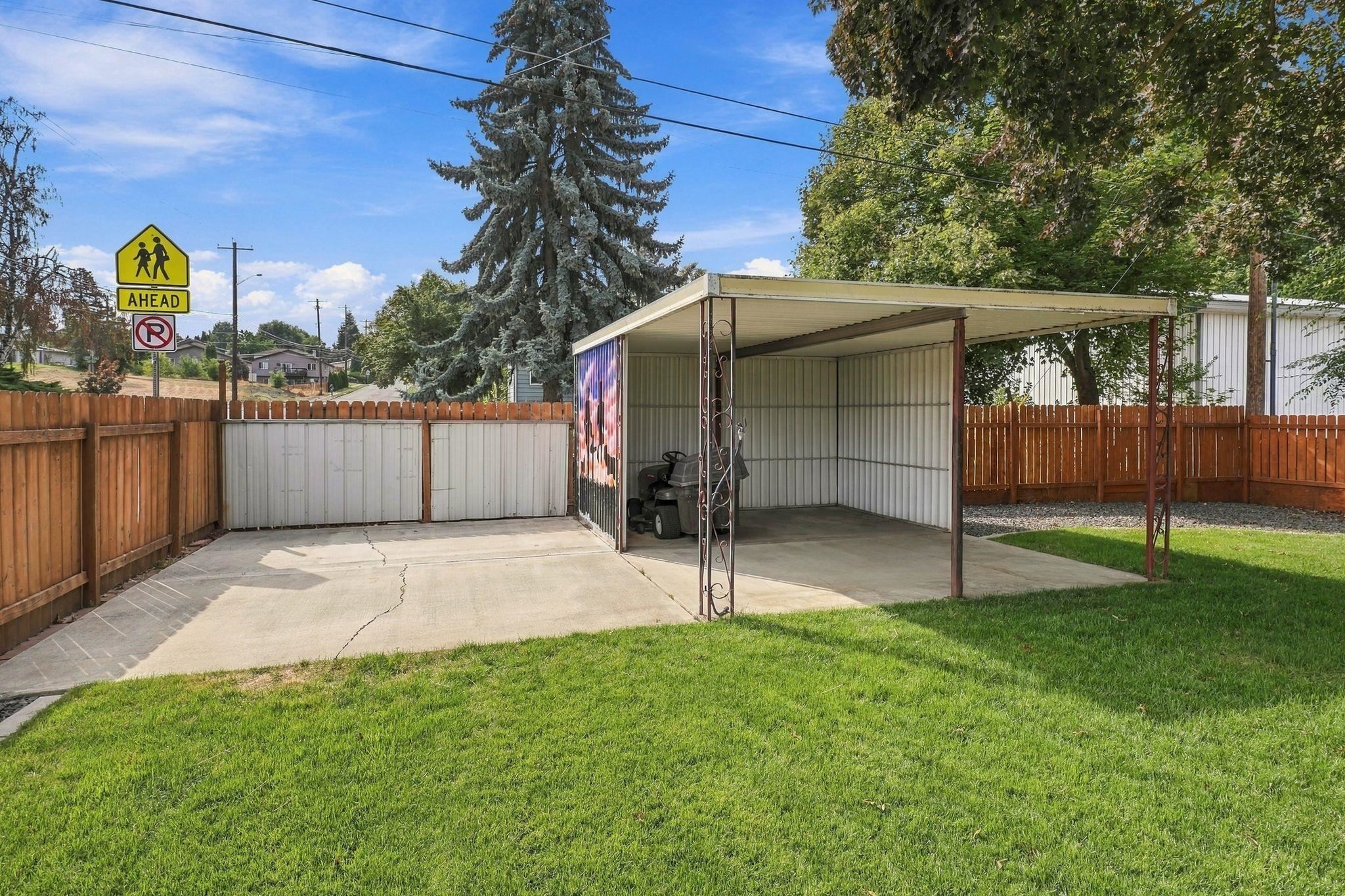 2034 S FREYA St - Photo 34