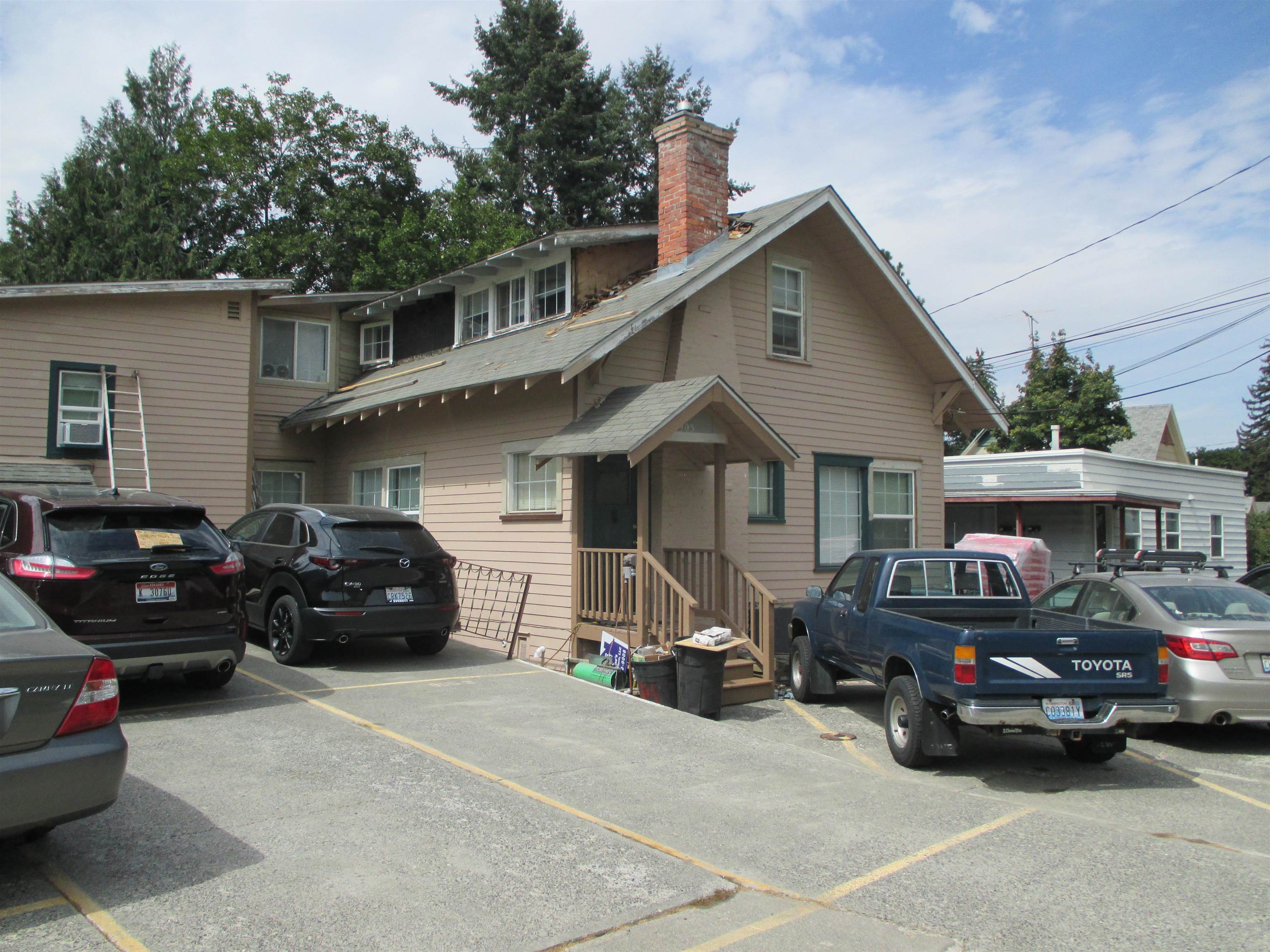 905 NE Lake St - Photo 3