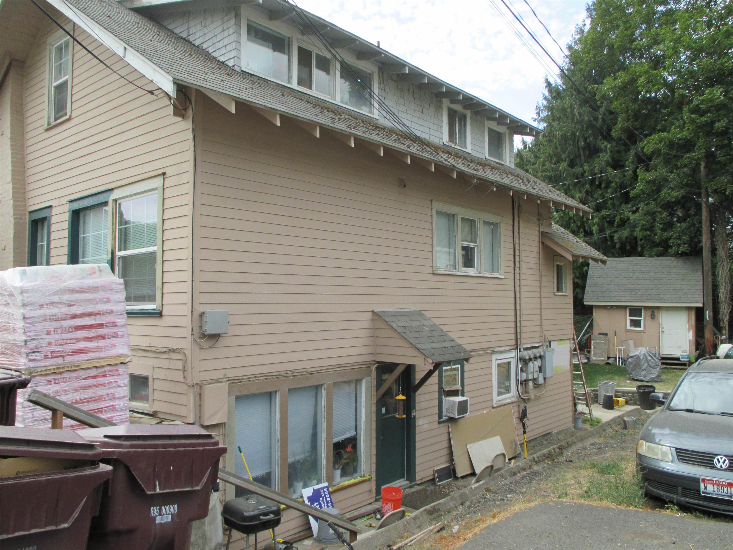 905 NE Lake St - Photo 6
