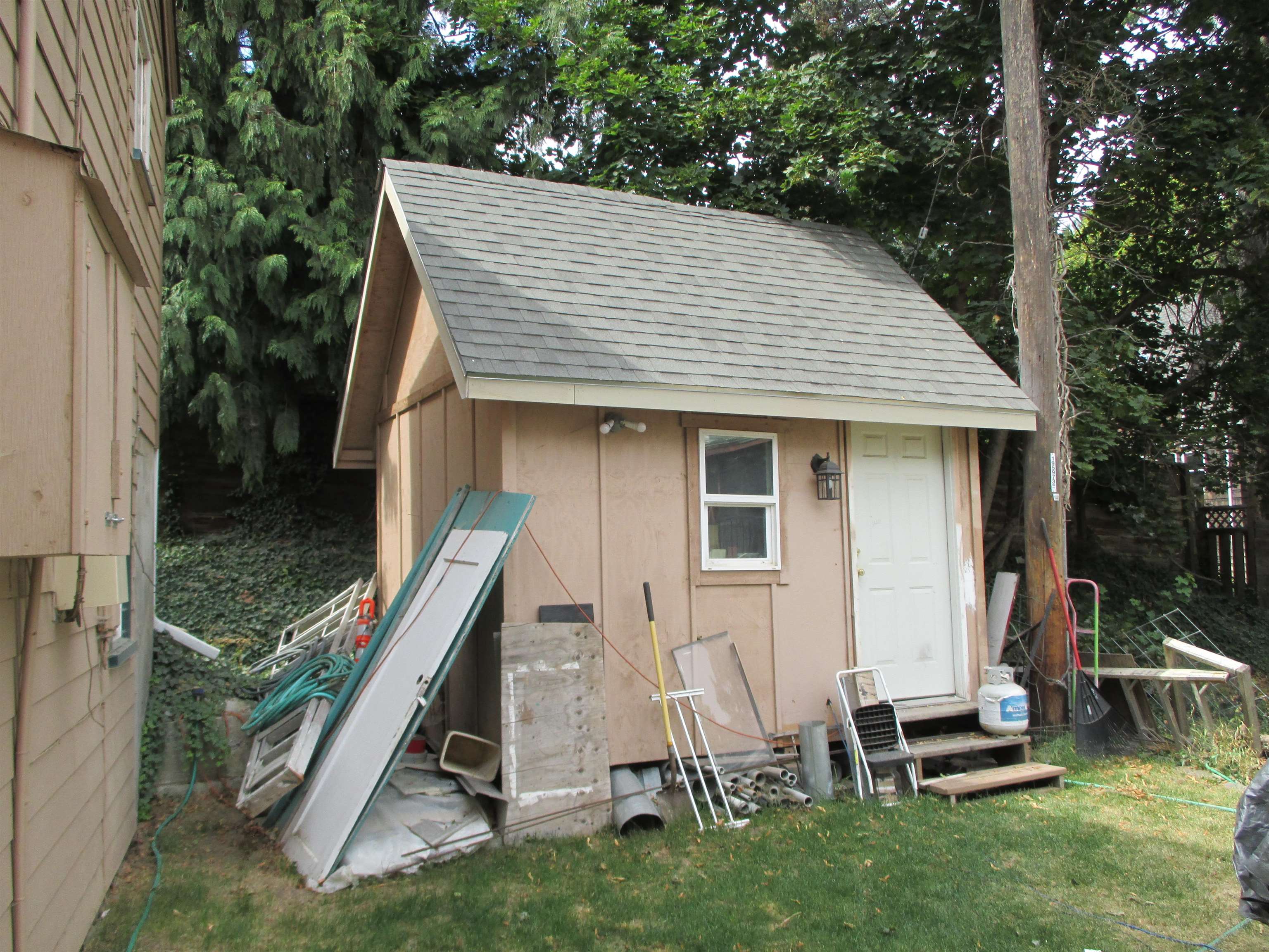 905 NE Lake St - Photo 10