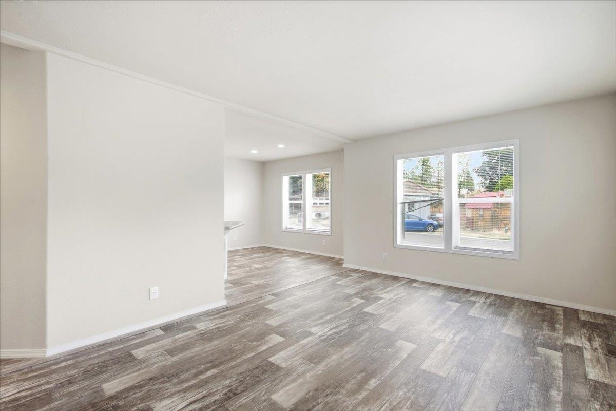 11920 E Mansfield Ave - Photo 4