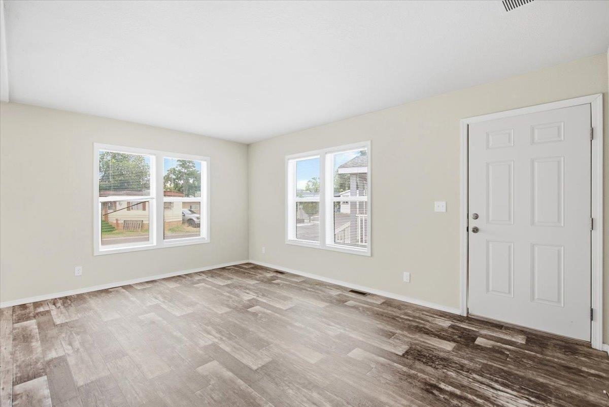 11920 E Mansfield Ave - Photo 5
