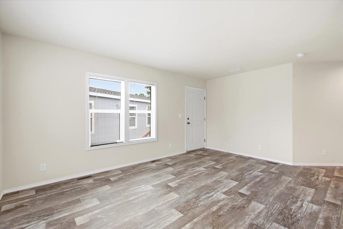 11920 E Mansfield Ave - Photo 6