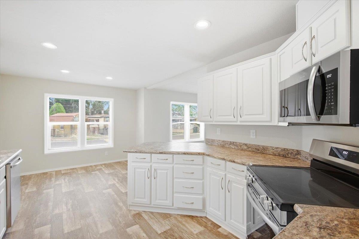 11920 E Mansfield Ave - Photo 10