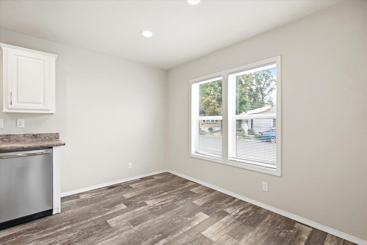 11920 E Mansfield Ave - Photo 12