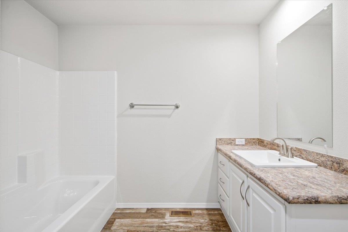 11920 E Mansfield Ave - Photo 18