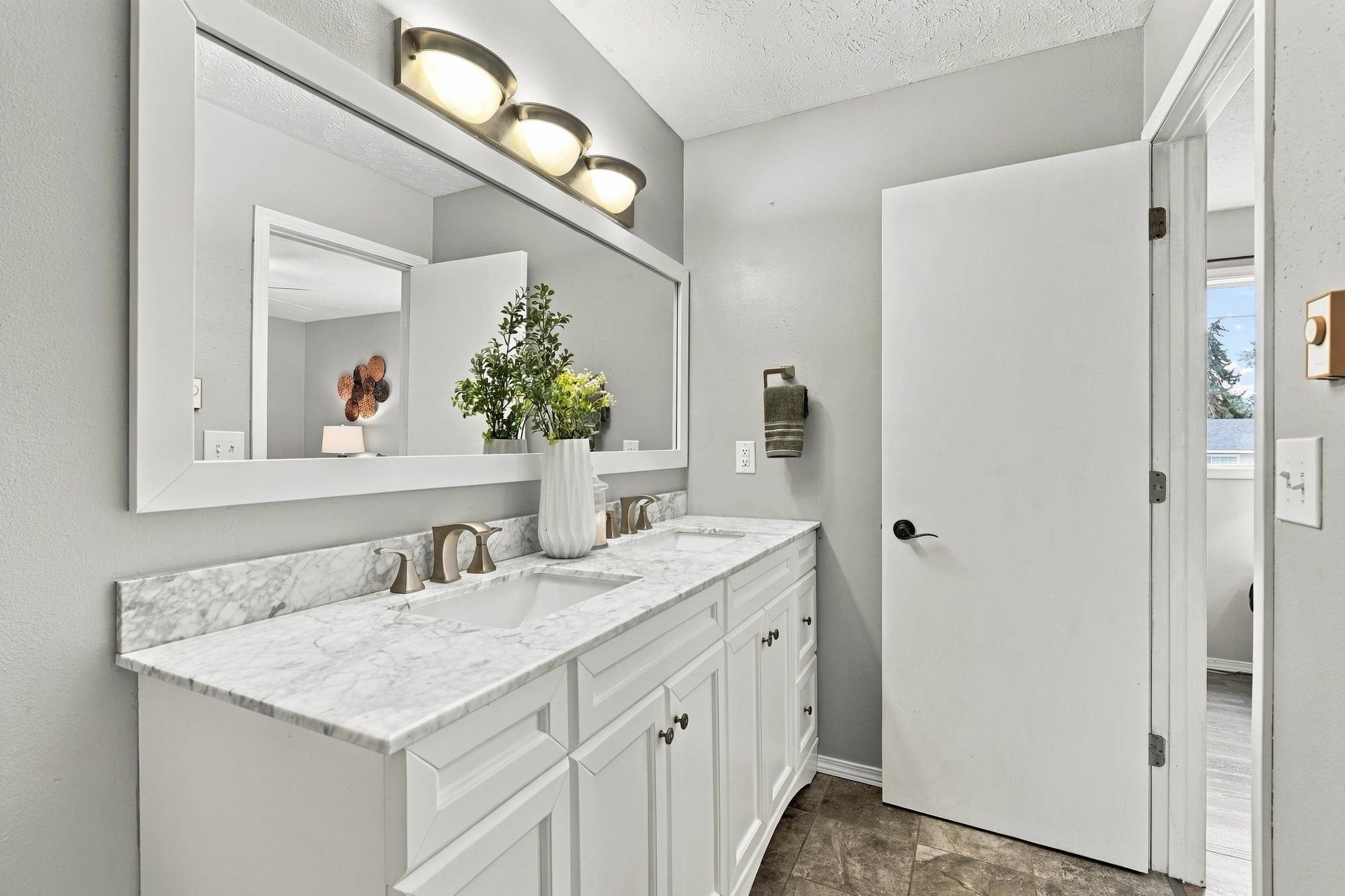 13216 E 12th Ave - Photo 16