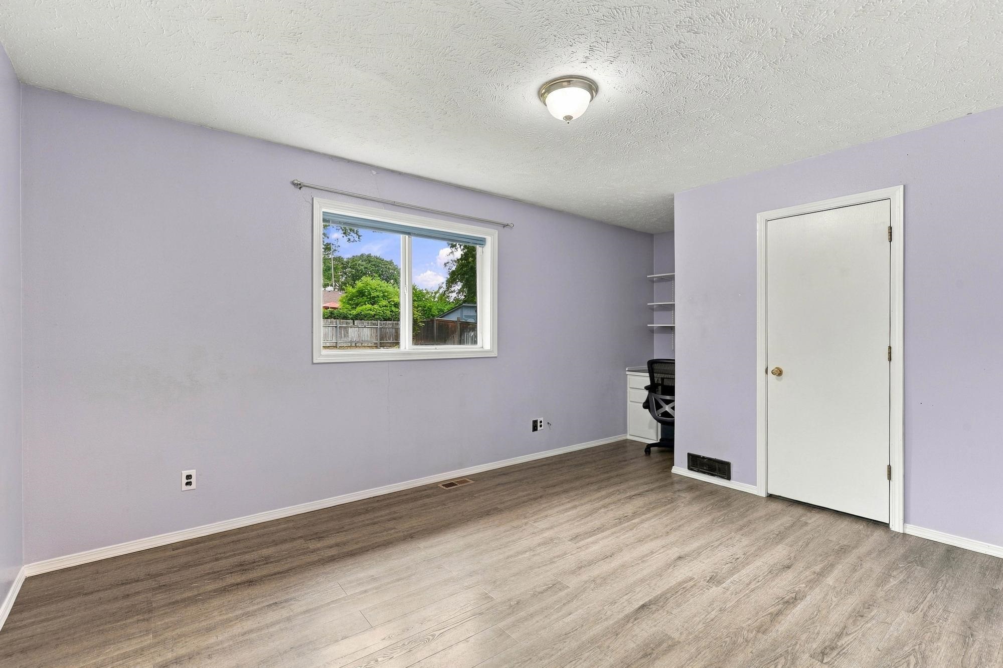 13216 E 12th Ave - Photo 17