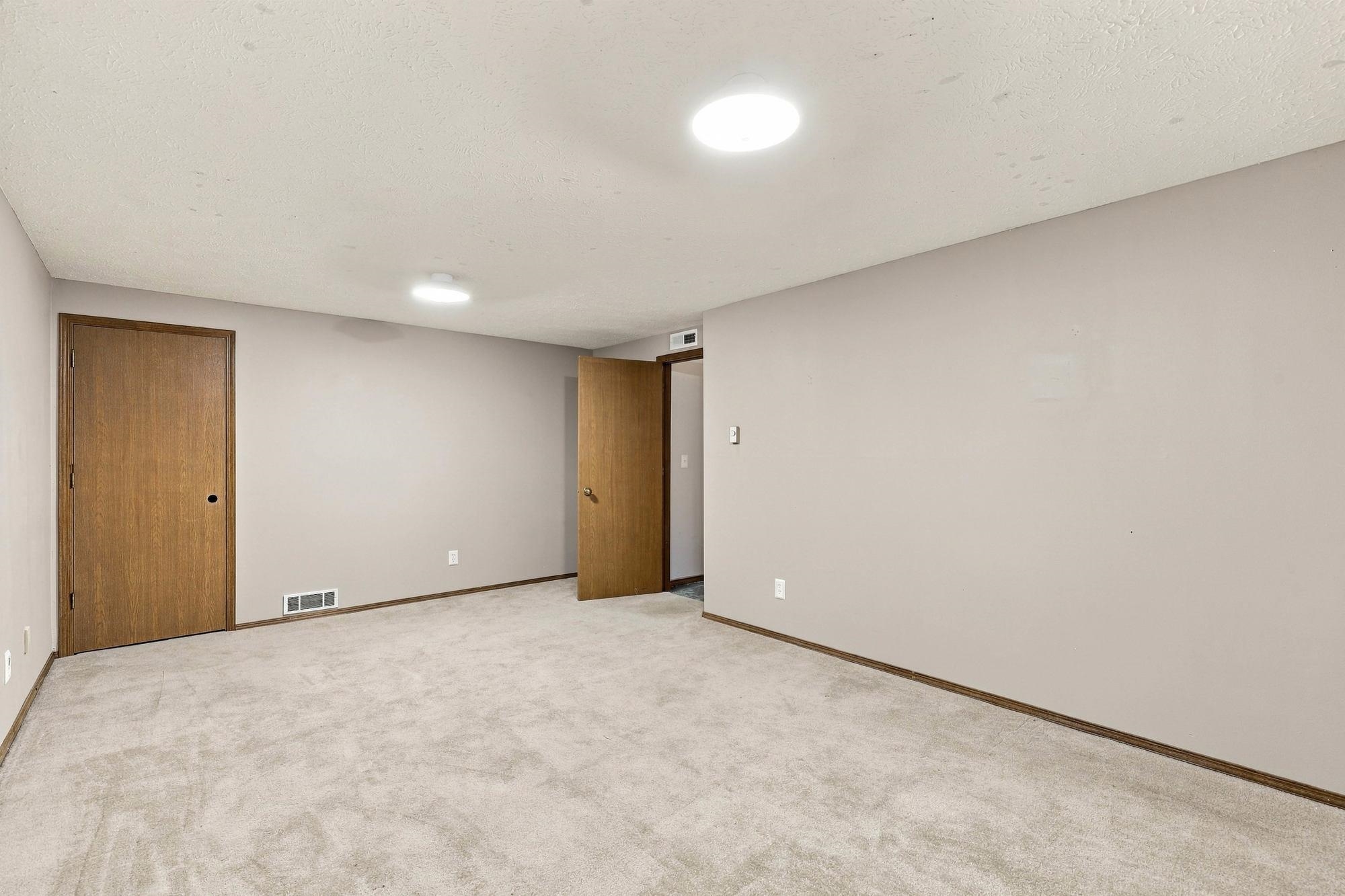 13216 E 12th Ave - Photo 30