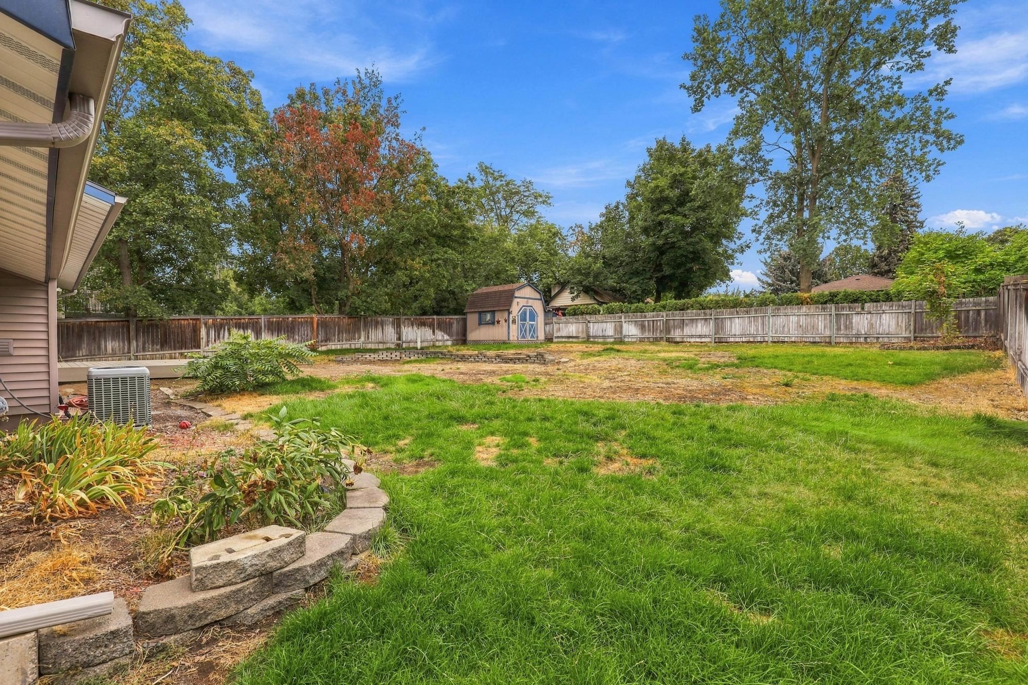 13216 E 12th Ave - Photo 32