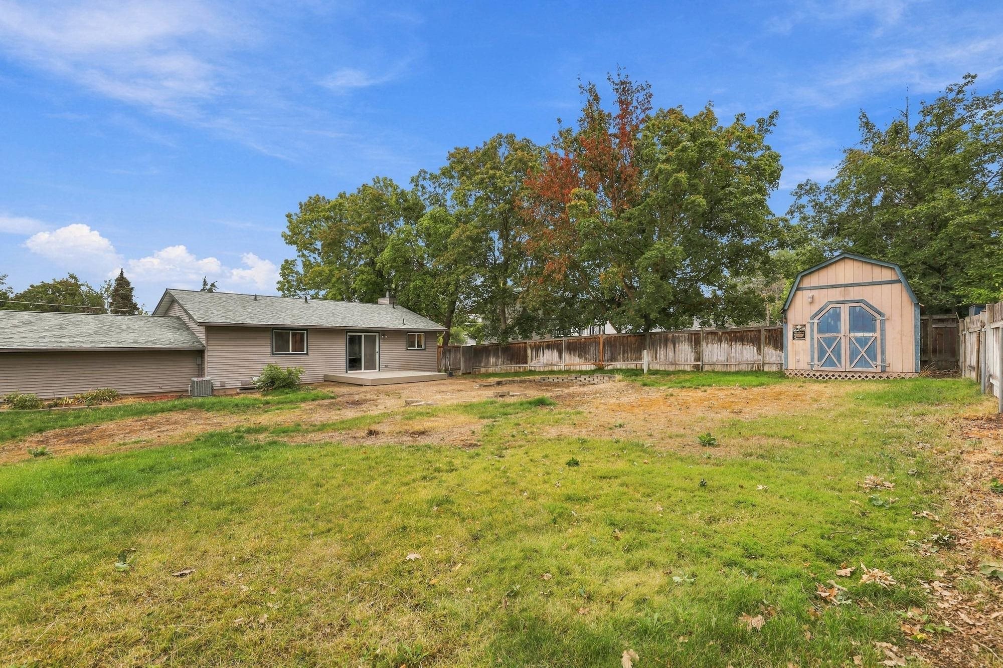 13216 E 12th Ave - Photo 33